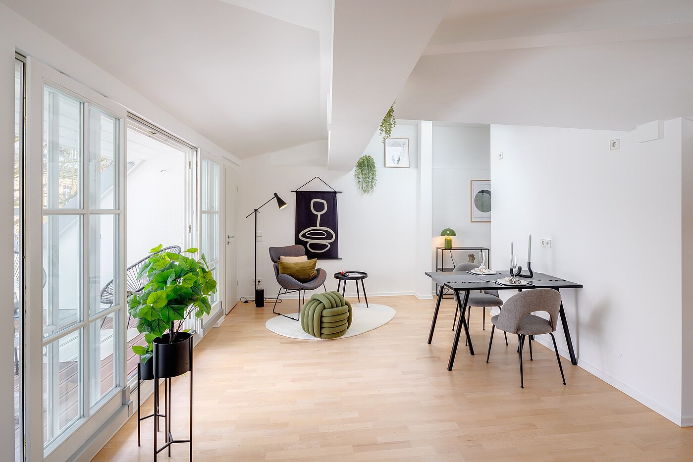 Appartement au dernier étage avec 1 pièce | München-Sendling | 700402 | Heller Wohn-/Essbereich