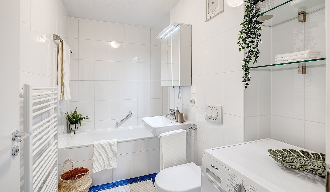 Appartement avec 3 pièces | München-Laim | 2206ML2 | Und Bad Nr. 2 ganz in weiß...