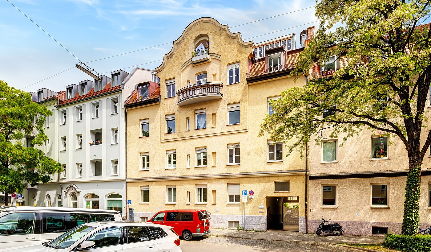 Appartement avec 1 pièce | München-Neuhausen | 70235 | Ansicht von der Straße aus