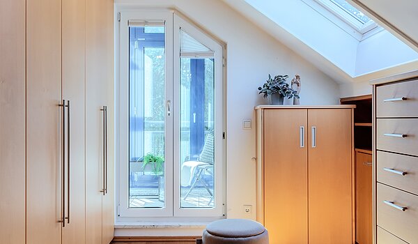 Appartement au dernier étage avec 3 pièces | 70501 | Kinder- Gäste- oder...