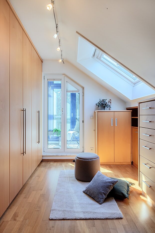Appartement au dernier étage avec 3 pièces | 70501 | Kinder- Gäste- oder...