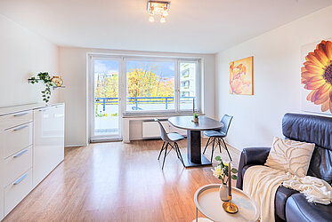 Neuperlach : Bail emphytéotique - Appartement attractif de 2 pièces avec balcon et place de parking - libre