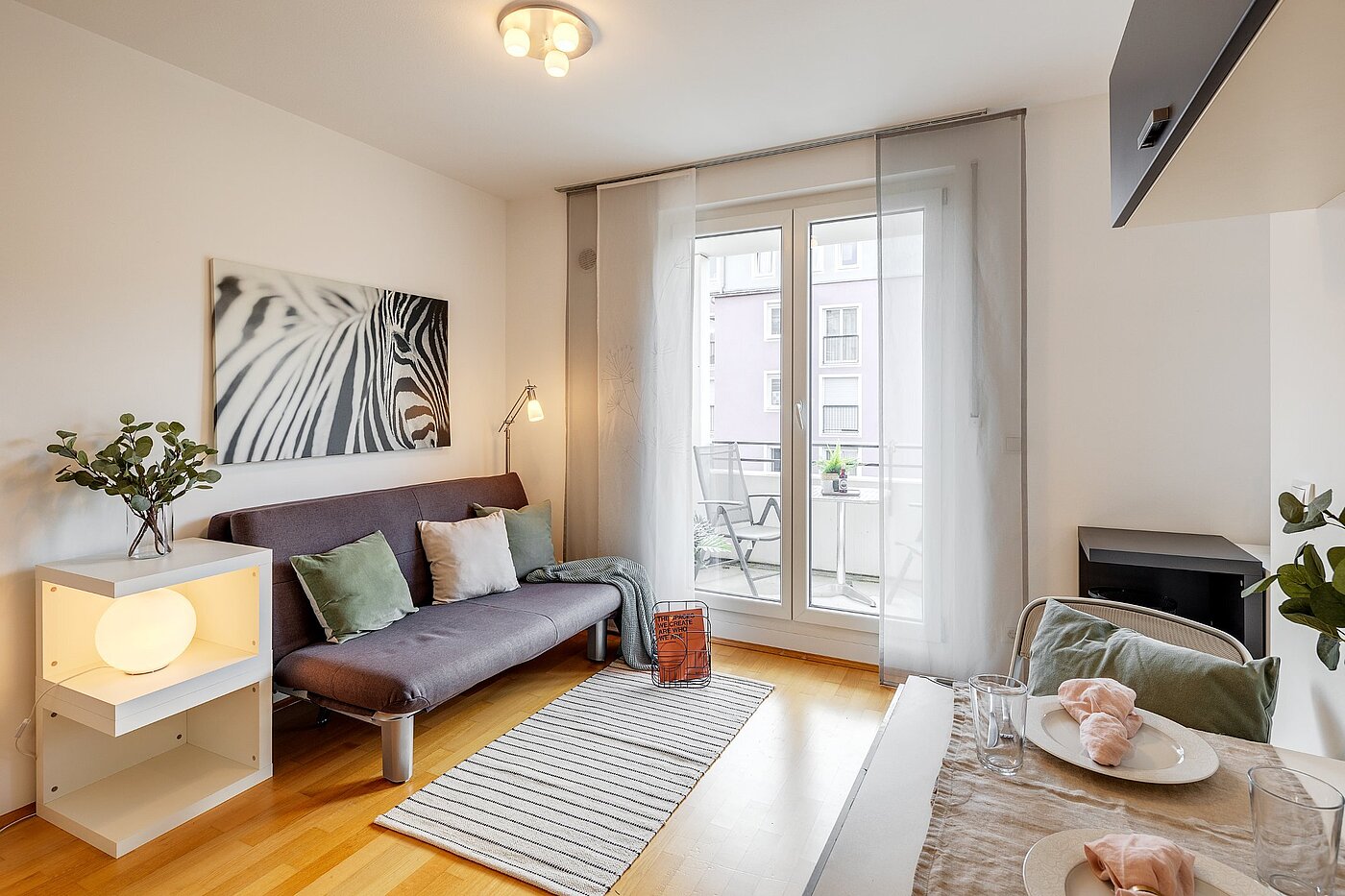 Appartement avec 1 pièce | München-Pasing | 2108ML2 | Wohnbereich mit kl. Gästebett