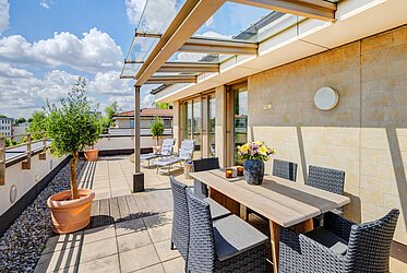 Oberföhring : Appartement penthouse exclusif avec accès par ascenseur - libre