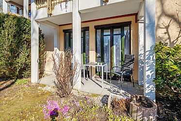 Fasanerie : appartement en rez-de-jardin lumineux de 2 pièces, situé dans un quartier calme et central