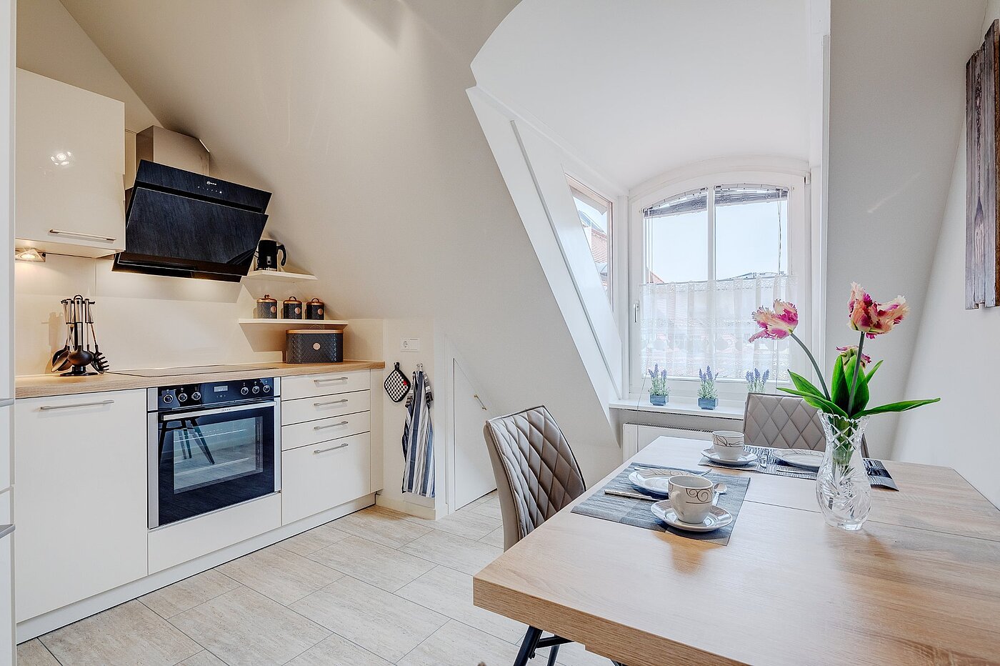 Appartement avec 2.5 pièces | München-Moosach | 2012ML4 | Geschmackvolle Einbauküche...