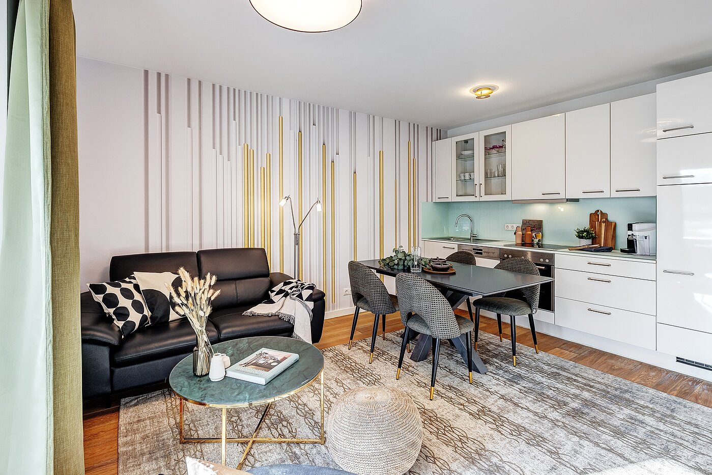 Appartement au rez-de-chaussée avec 2 pièces | München-Riem | 2201ML1 | Essbereich mit...