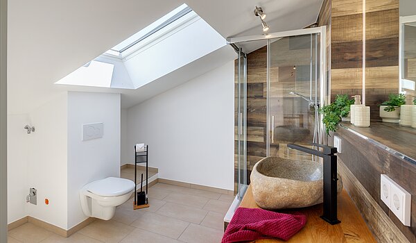 Propriété particulière avec 8 pièces | 70406 | Gästebad Dachgeschoss