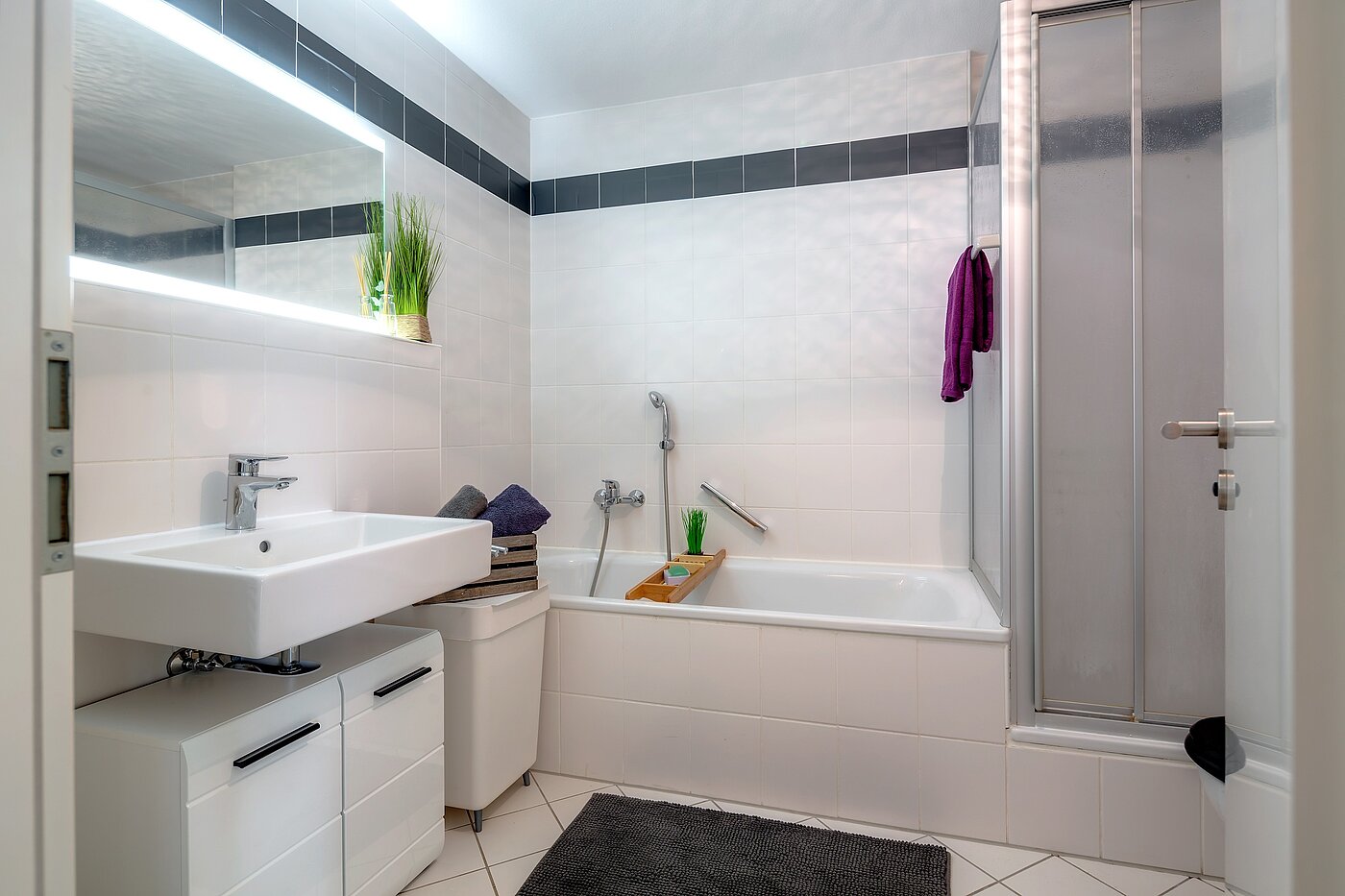 Appartement avec 3 pièces | München-Isarvorstadt | 70157 | Bad mit Wanne...