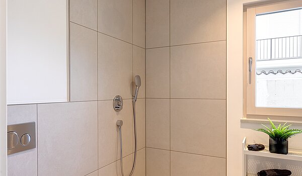 Terrassenwohnung avec 2 pièces | München-Harlaching | 70372 | Begehbare Dusche