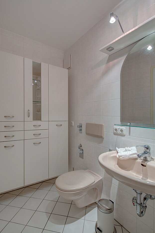 Appartement avec 2 pièces | München-Ramersdorf | 2207ML11 | Helles Bad...