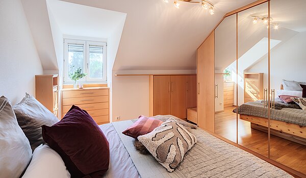 Appartement au dernier étage avec 3 pièces | 70501 | ...Stellfläche