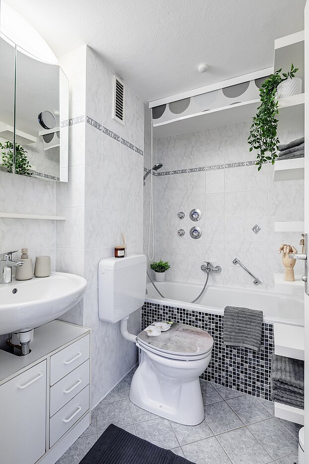 Appartement avec 1 pièce | München-Berg am Laim | 2003ML15 | Badezimmer mit Wanne