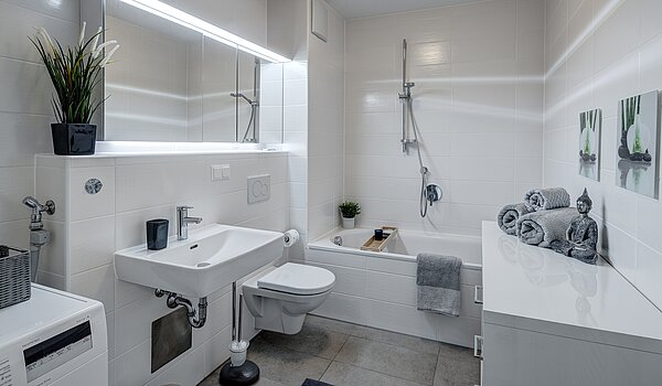 Appartement avec 3 pièces | 70483 | Masterbad mit Wann