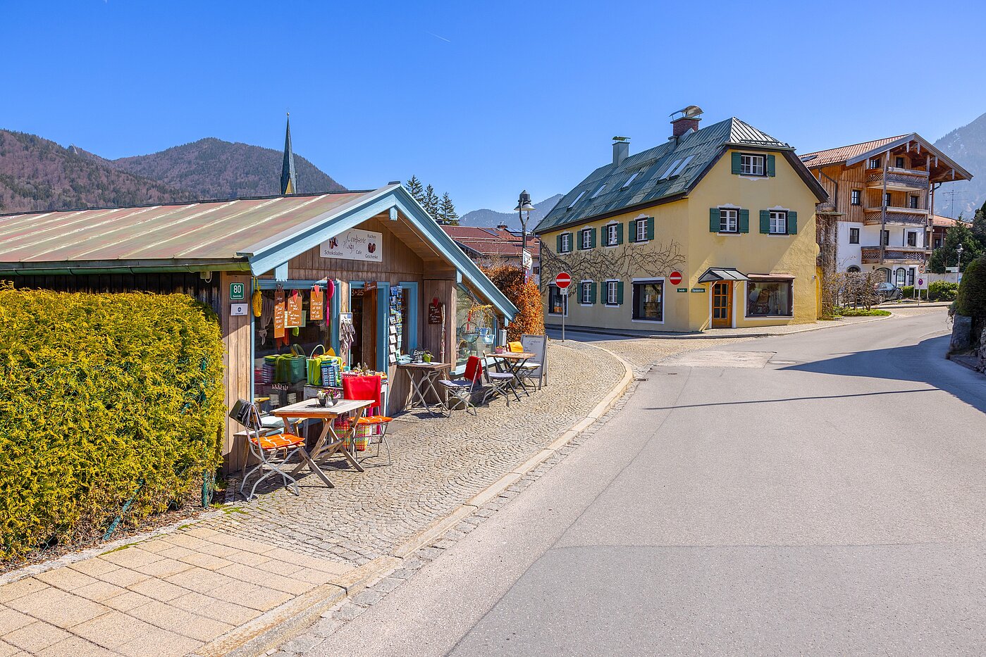 Mehrfamilienhaus avec 11 pièces | Rottach-Egern | 70215 | Eigene Bootshütte