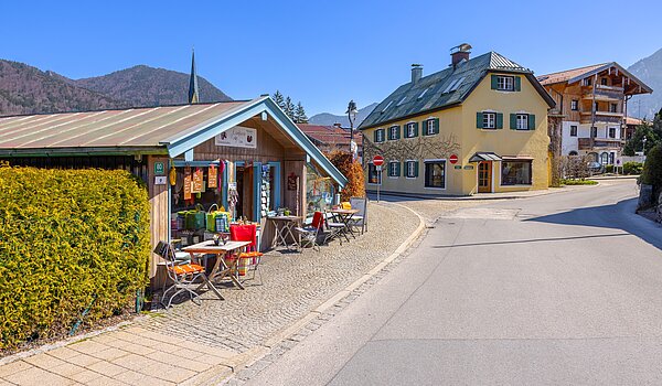 Mehrfamilienhaus avec 11 pièces | Rottach-Egern | 70215 | Eigene Bootshütte