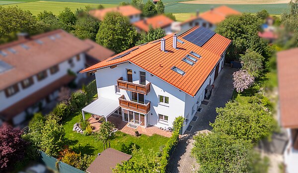 Propriété particulière avec 8 pièces | 70406 | Luftaufnahme