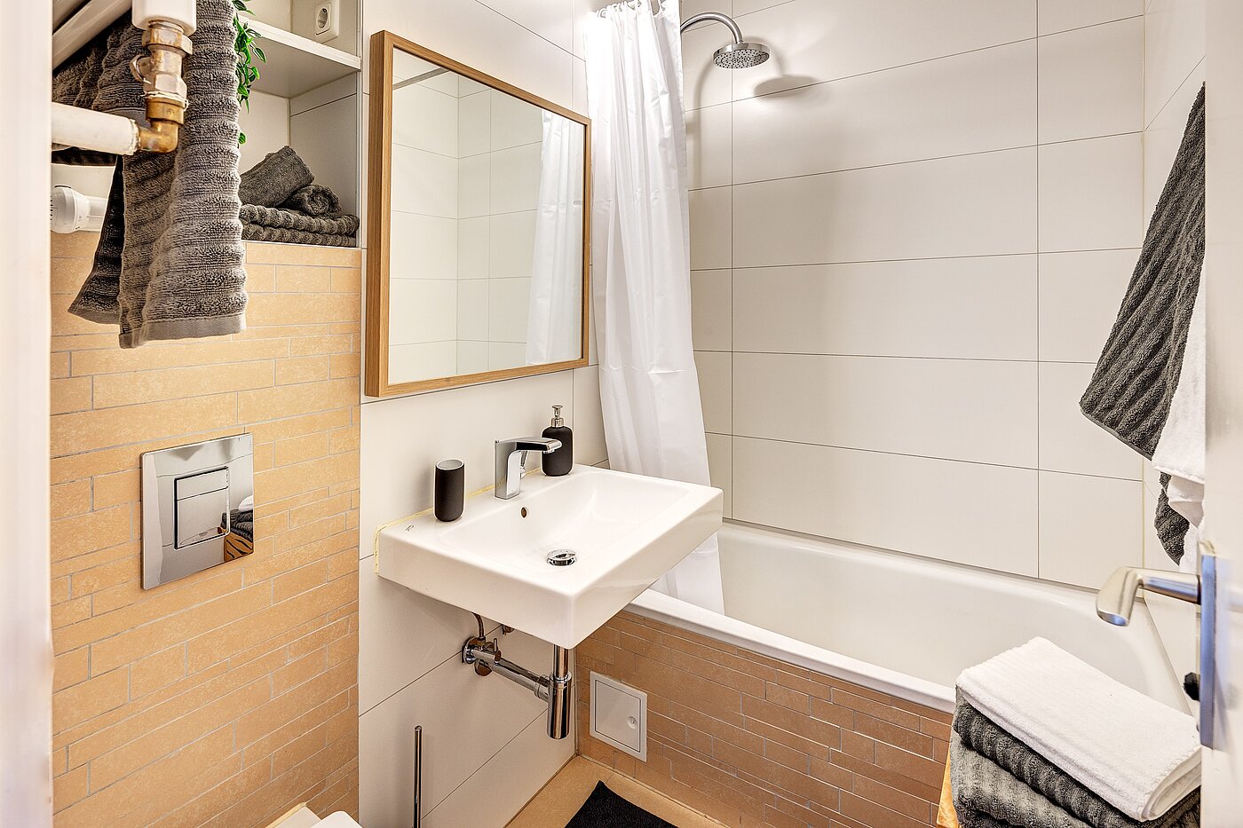 Appartement avec 1 pièce | München-Schwabing | 2210ML3 | Bad mit Wanne...