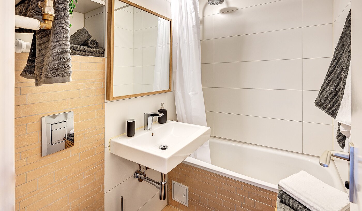 Appartement avec 1 pièce | München-Schwabing | 2210ML3 | Bad mit Wanne...