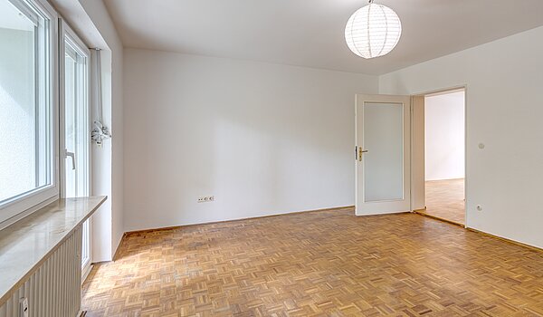 Rez-de-chaussée surélevé avec 2.5 pièces | München-Schwabing | 70441 | Wohnzimmer