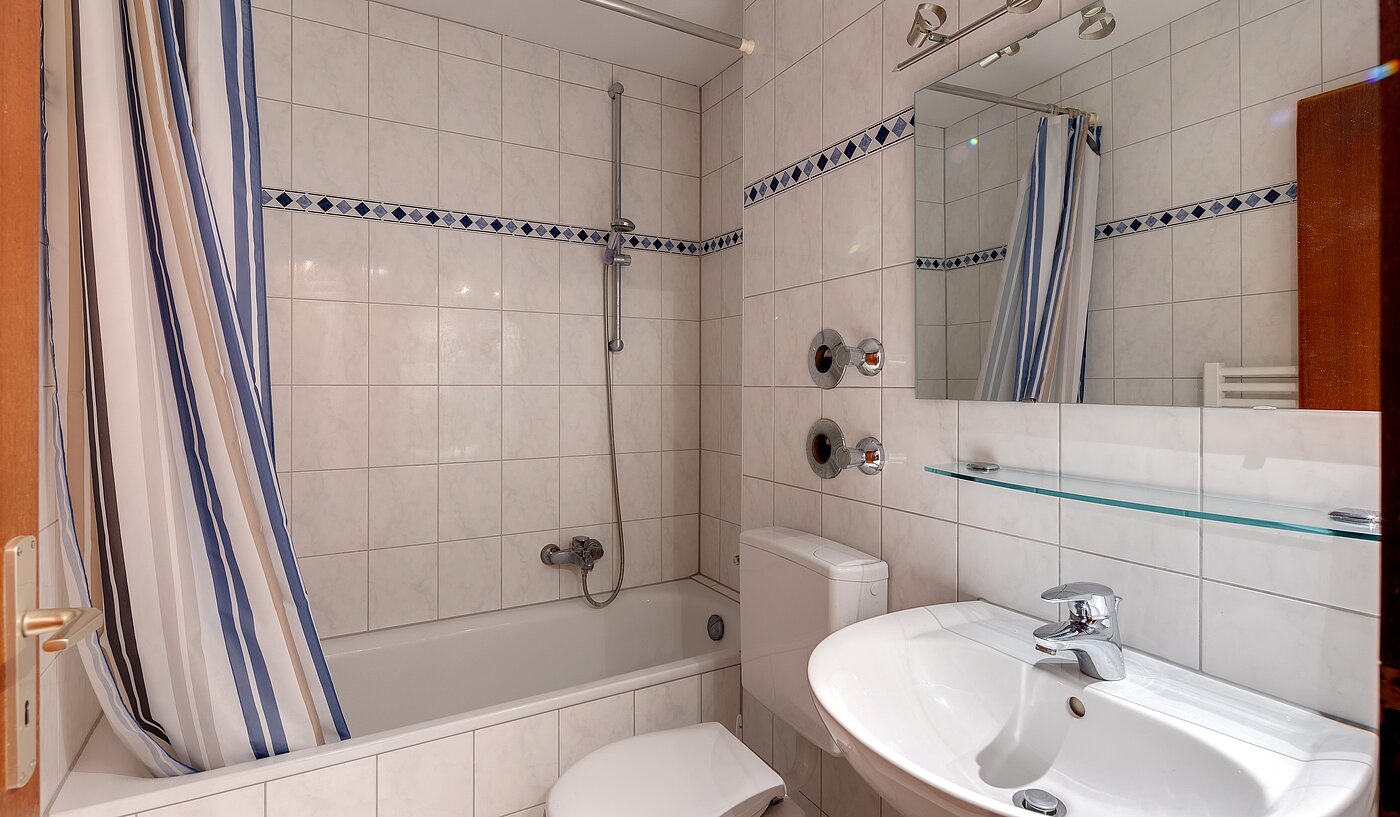 Appartement avec 1 pièce | Ottobrunn | 2301ML1 | Gepflegtes Wannenbad deckenhoch gefliest