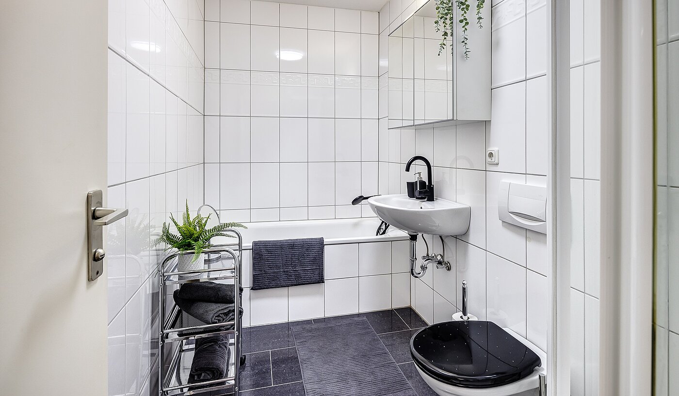 Appartement avec 1.5 pièces | München-Au | 2112ML2 | Bad mit Badewanne...