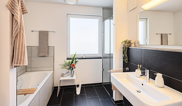 Penthouse avec 2 pièces | München-Bogenhausen | 70385 | Geschmackvolles Bad...