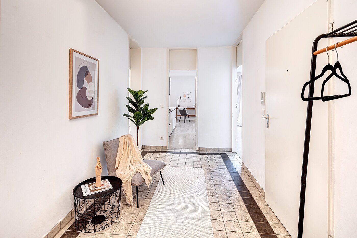 Appartement au rez-de-chaussée avec 2.5 pièces | München-Harlaching | 70018 | ...Eingangsbereich mit...