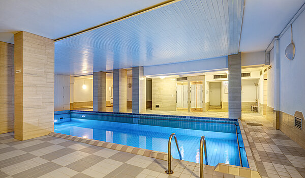 Appartement au rez-de-chaussée avec 2 pièces | München-Schwabing | 70394 | Schwimmbad