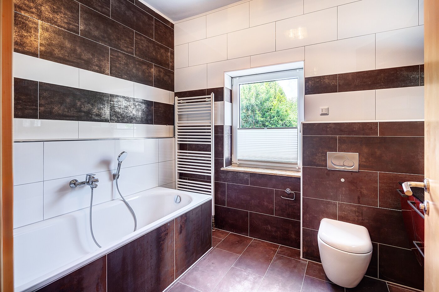 Maison jumelée avec 6.5 pièces | Unterschleißheim | 70122 | ... mit Badewanne