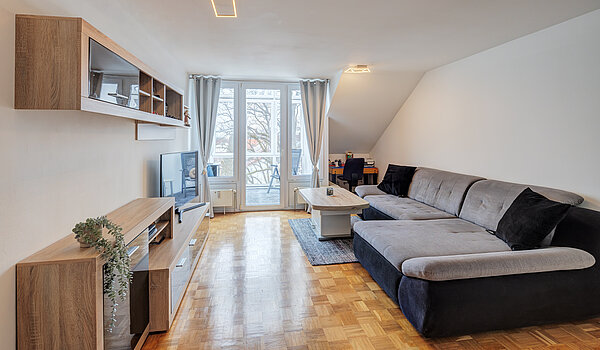 Appartement avec 2 pièces | Poing | 70373 | ...Wohnbereich mit...