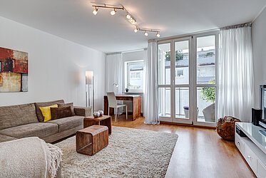 Schwabing: Charmante 2-Zimmer Wohnung mit Balkon - frei
