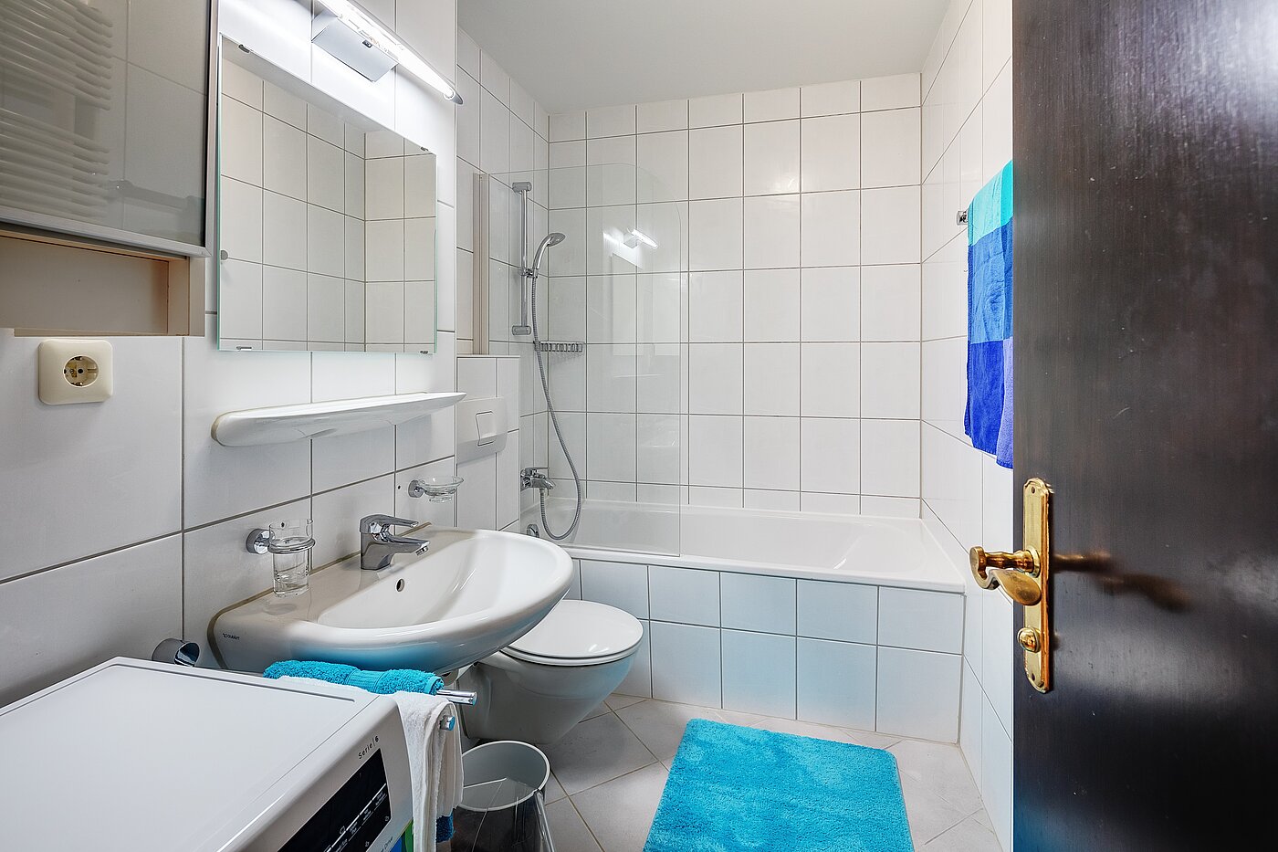 Appartement avec 2 pièces | München-Schwabing | 2205ML62 | Bad mit Wanne...
