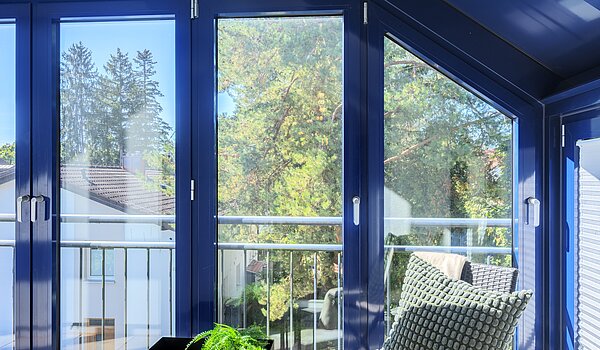 Appartement au dernier étage avec 3 pièces | 70501 | Einladender Wintergarten