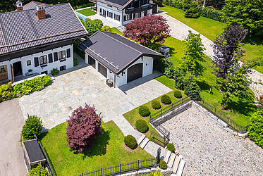 Une perle rare au bord du lac Tegernsee : ensemble de maisons de campagne haut de gamme à Abwinkel