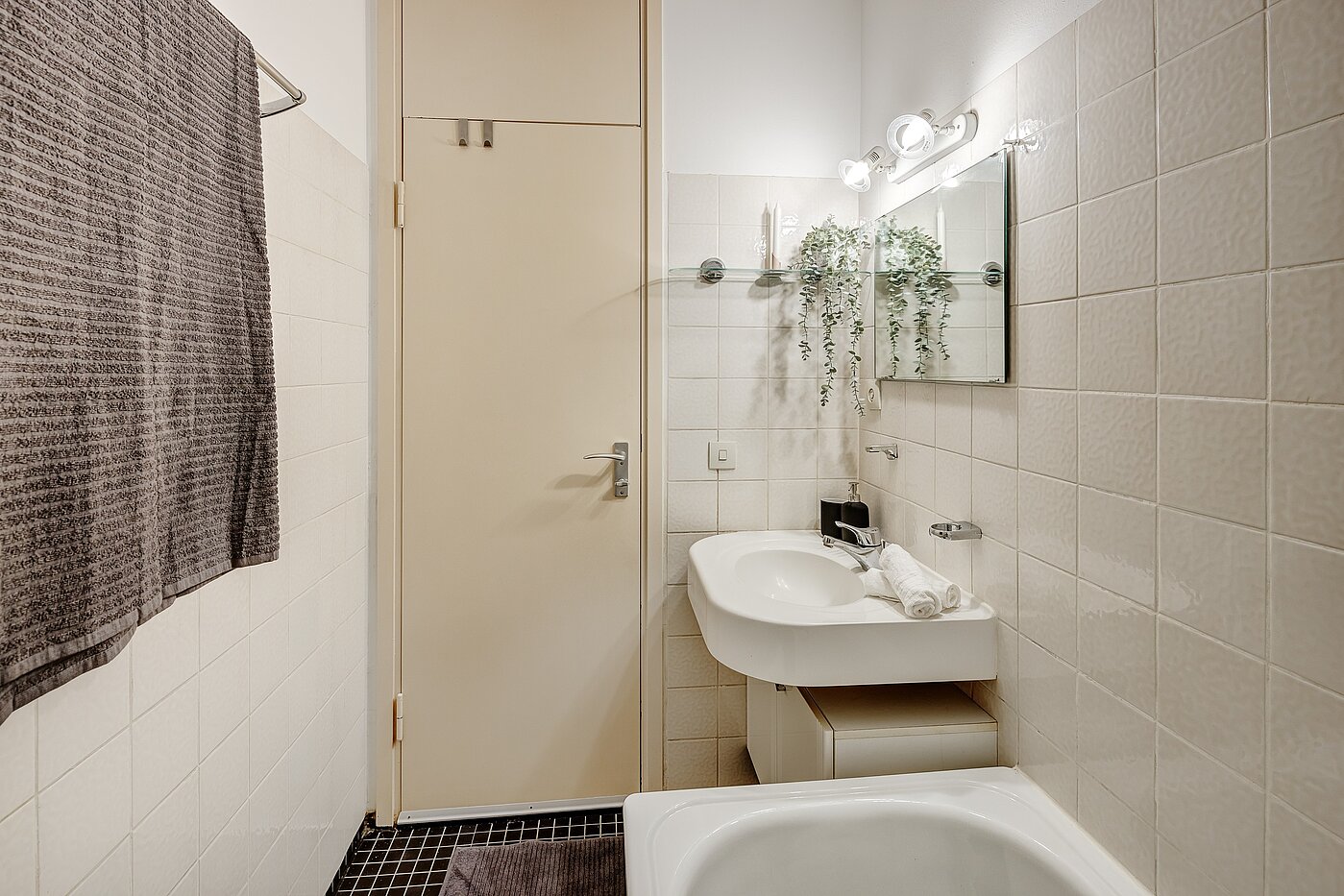 Appartement avec 1 pièce | München-Solln | 2201ML92 | Blick zur Tür