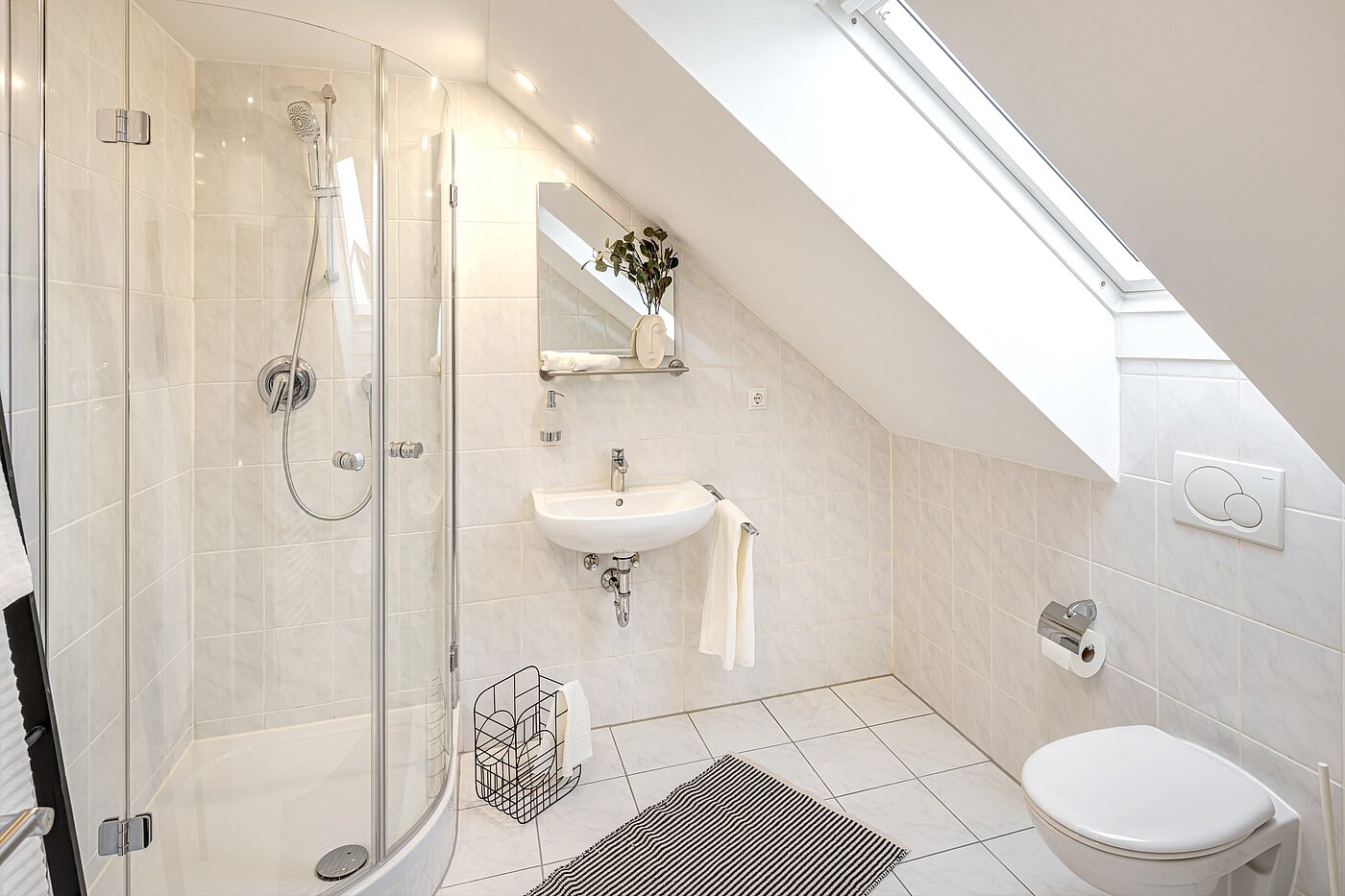 Maison mitoyenne avec 5 pièces | Unterschleißheim | 70187 | Zusätzliches Duschbad im DG...