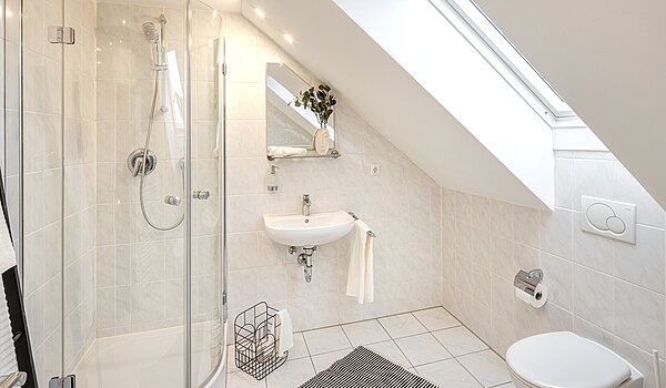 Maison mitoyenne avec 5 pièces | Unterschleißheim | 70187 | Zusätzliches Duschbad im DG...