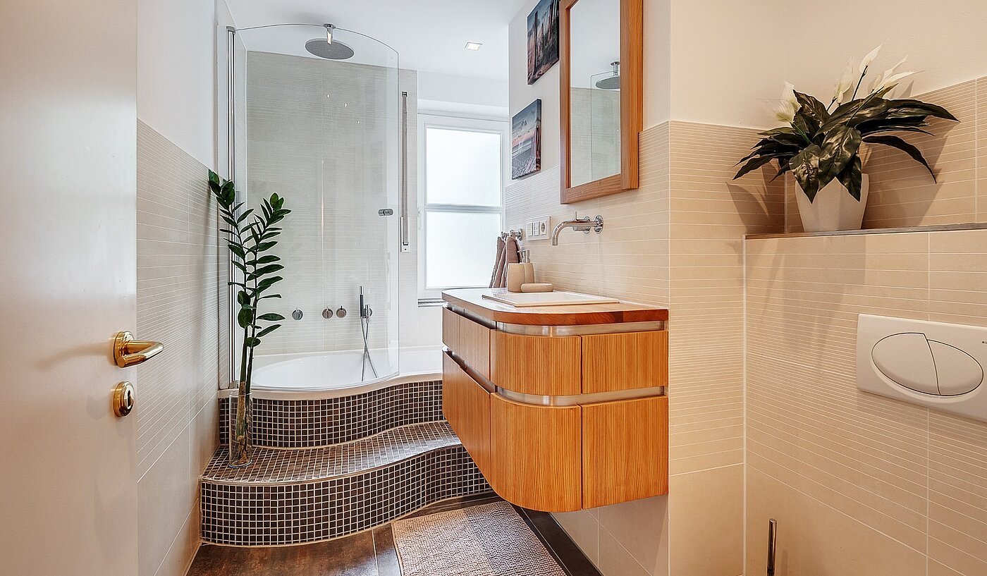 Appartement avec 3 pièces | München-Harlaching | 2108ML3 | Modernes Wohlfühl-Bad mit...