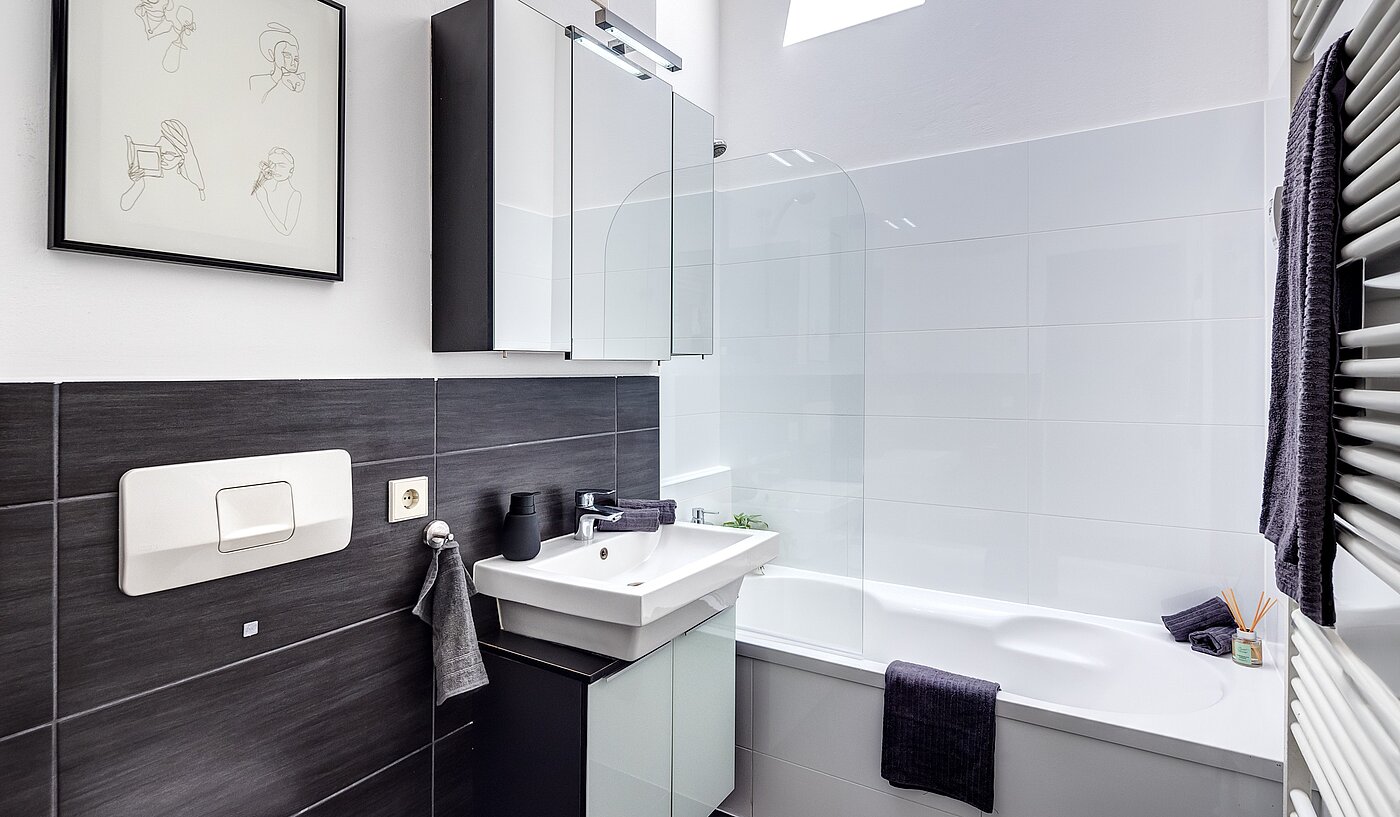 Appartement avec 2 pièces | München-Untermenzing | 70177 | Modernes Badezimmer...