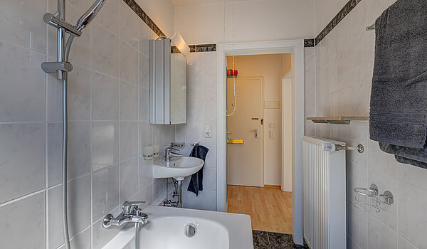 Appartement avec 1 pièce | München-Schwabing | 70449 | Hell gefliestes ...