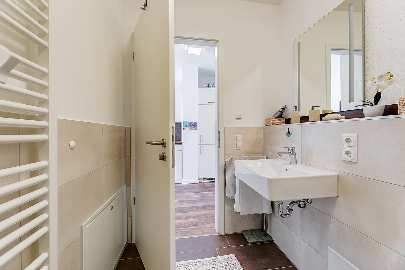 Appartement au rez-de-chaussée avec 1 pièce | München-Milbertshofen | 2202ML8 | ...und Handtuchheizkörper