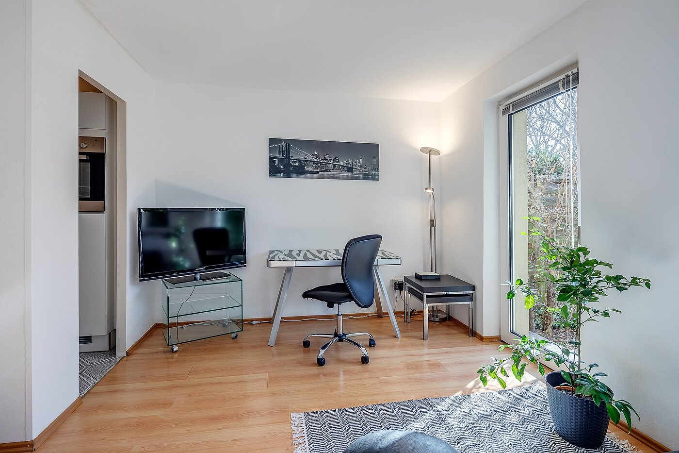 Appartement avec 1 pièce | München | 70073 | ...Arbeitsbereich mit Zugang...