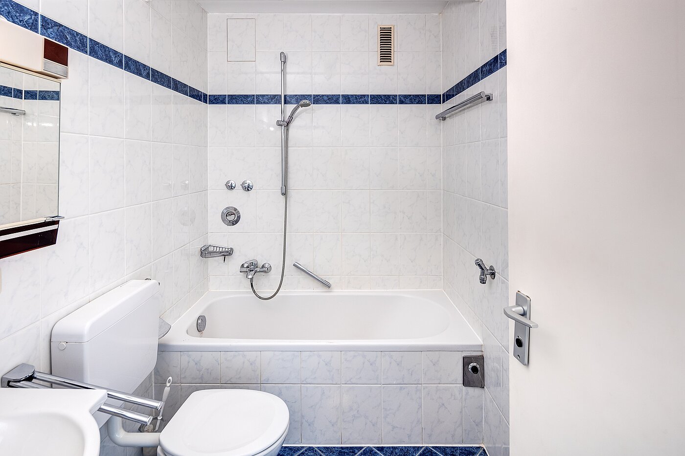 Appartement avec 2 pièces | München-Freimann | 70158 | Bad mit Badewanne...