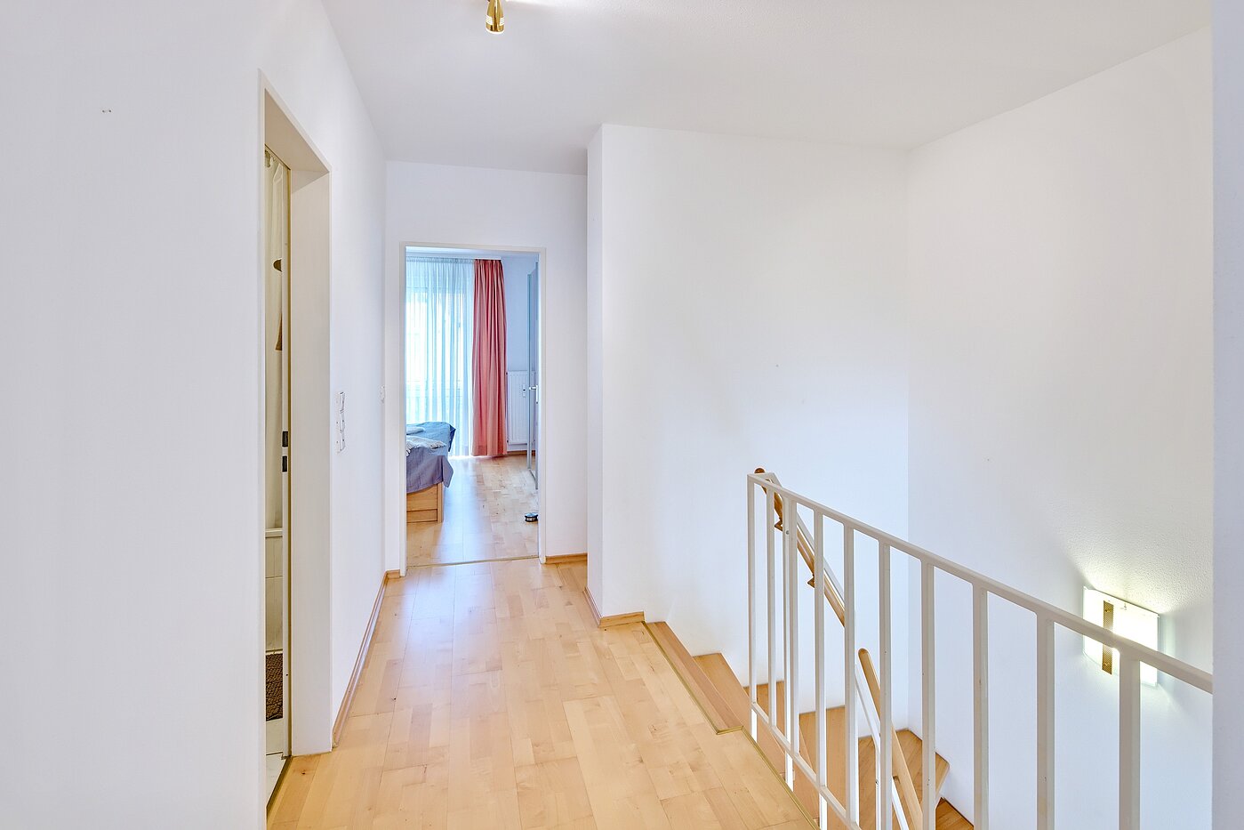 Appartement en duplex avec 4.5 pièces | 70295 | Flur Obergeschoss