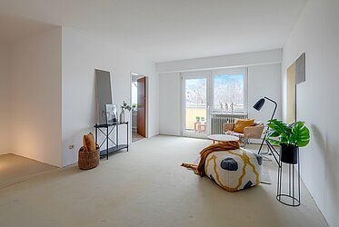 Oberföhring: Ruhige 2-Zimmer Wohnung mit großem West-Balkon