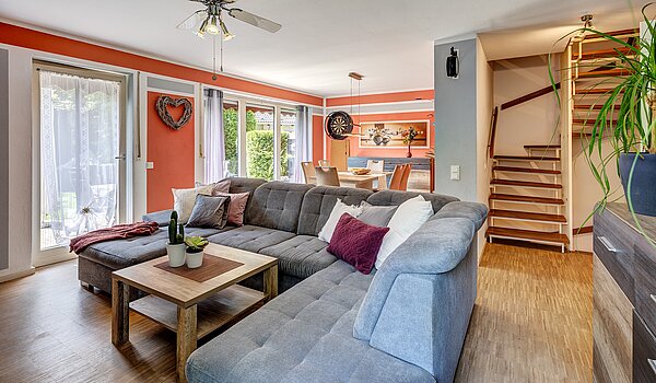 Maison d'angle mitoyenne avec 6 pièces | Germering | 70033 | Wohnen und...