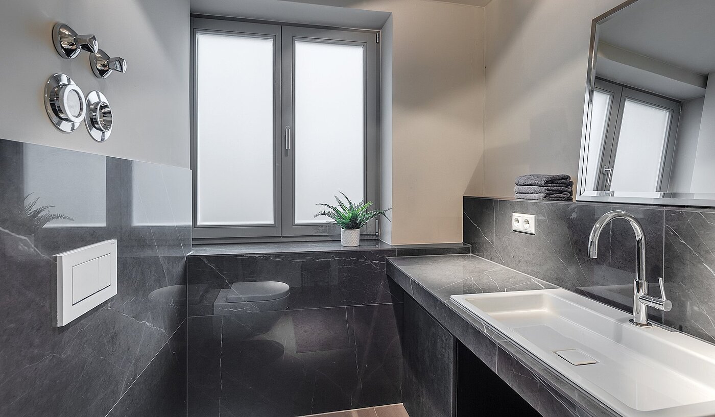 Rez-de-chaussée surélevé avec 2 pièces | München-Lehel | 2012ML1 | Mit Fenster und...