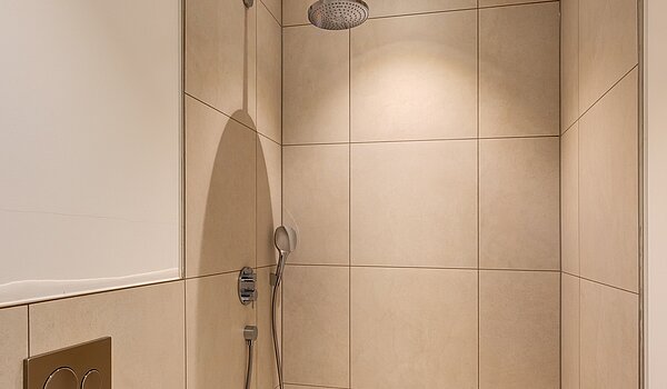 Terrassenwohnung avec 3 pièces | München-Harlaching | 70371 | bodengleicher Dusche