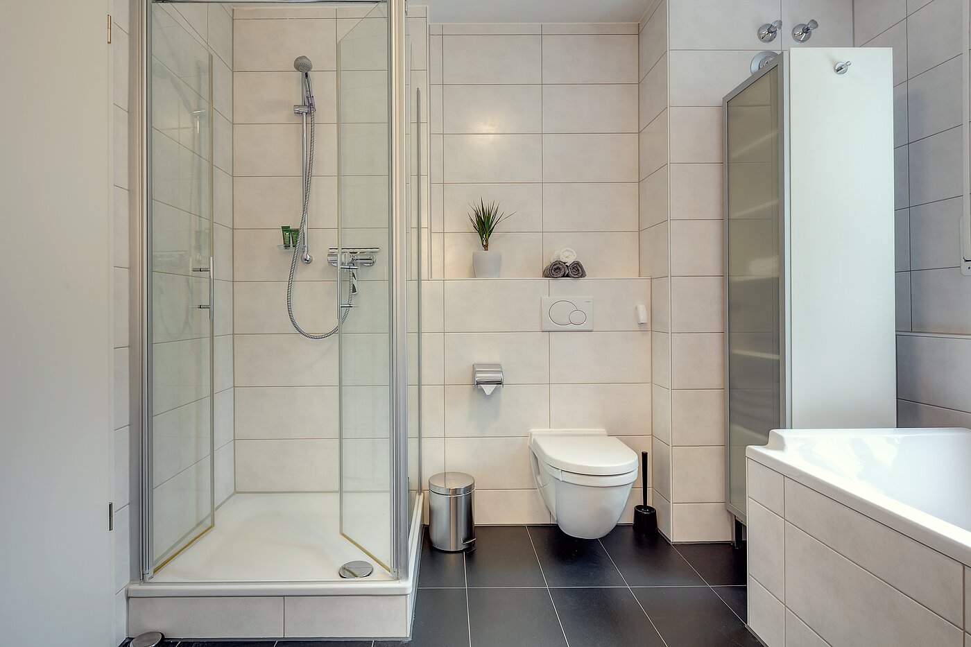 Appartement avec 4 pièces | München-Forstenried | 2209ML6 | ...und Dusche